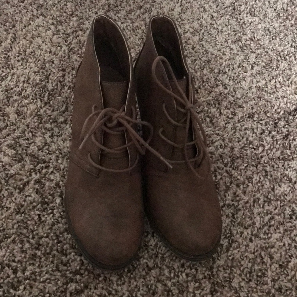Mia brown booties